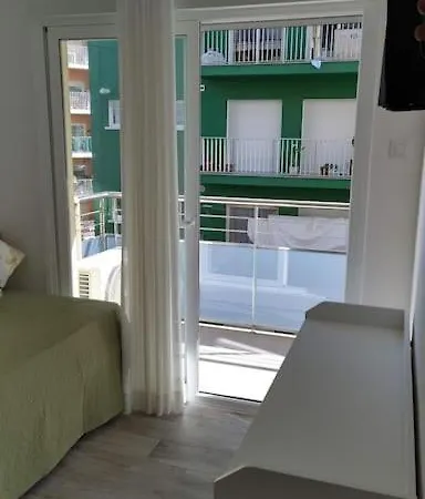 Precioso A 250 Metros De La Playa. *